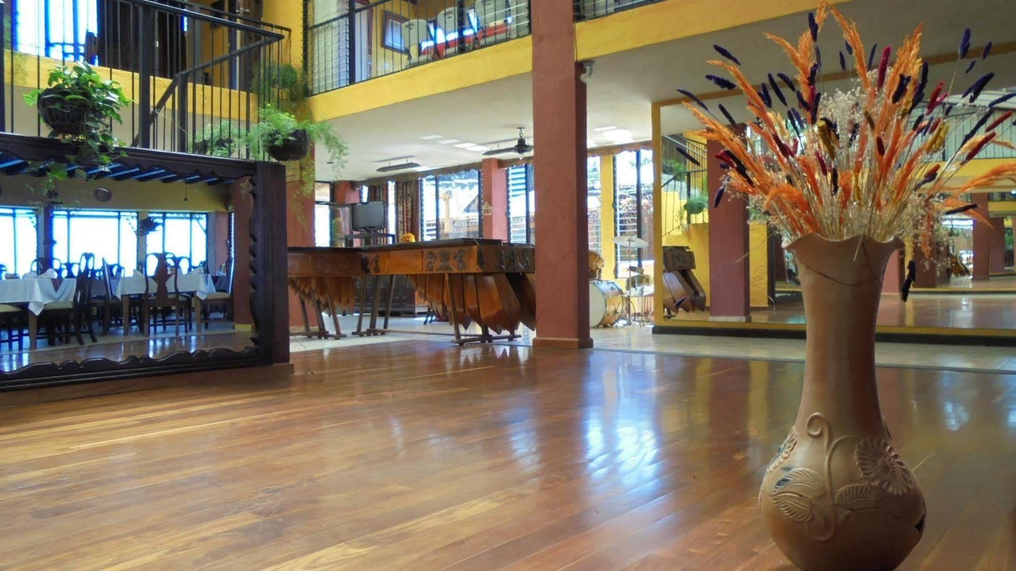 Hotel Posada De Don Rodrigo Панахачел Екстериор снимка